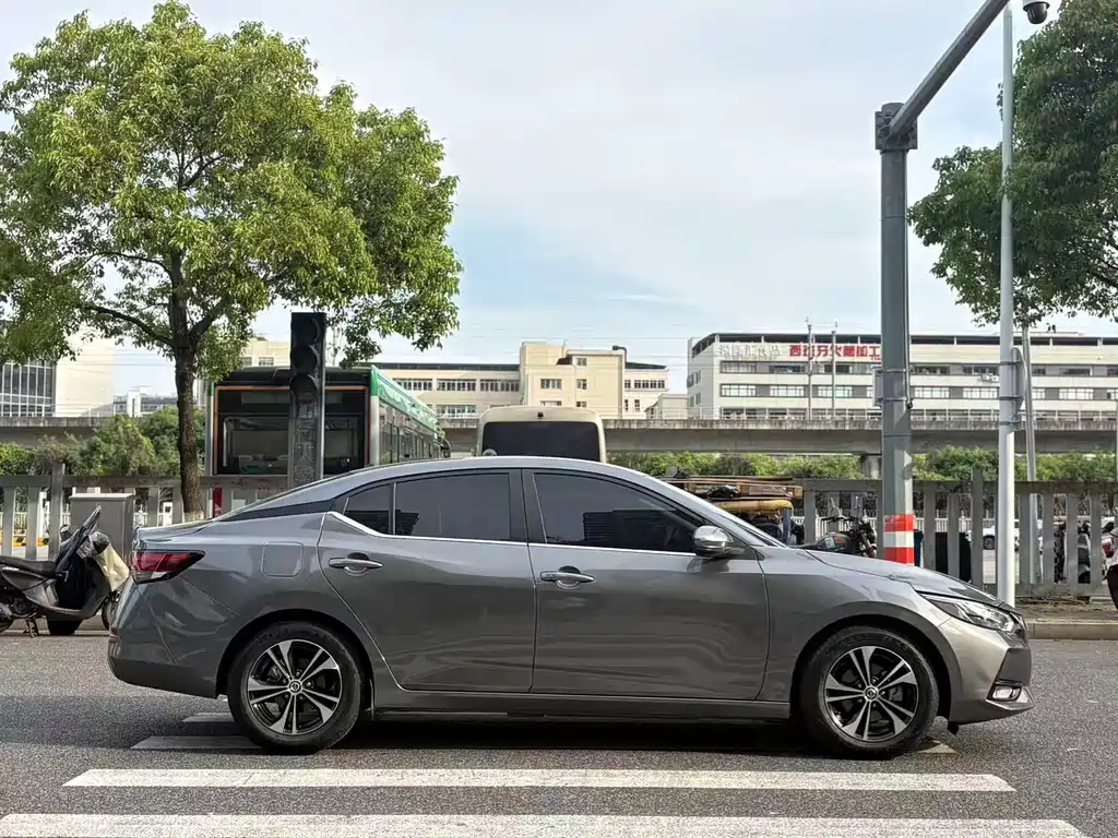 Nissan Sylphy — фото 4