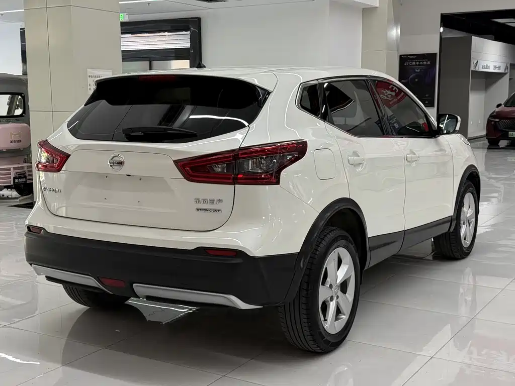 Nissan Qashqai — фото 6