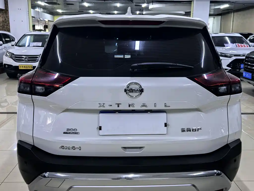 Nissan X-Trail — фото 10