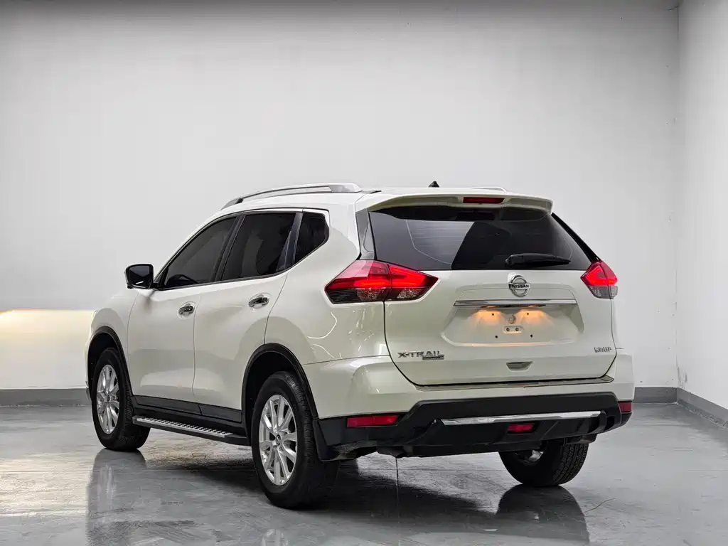 Nissan X-Trail — фото 4