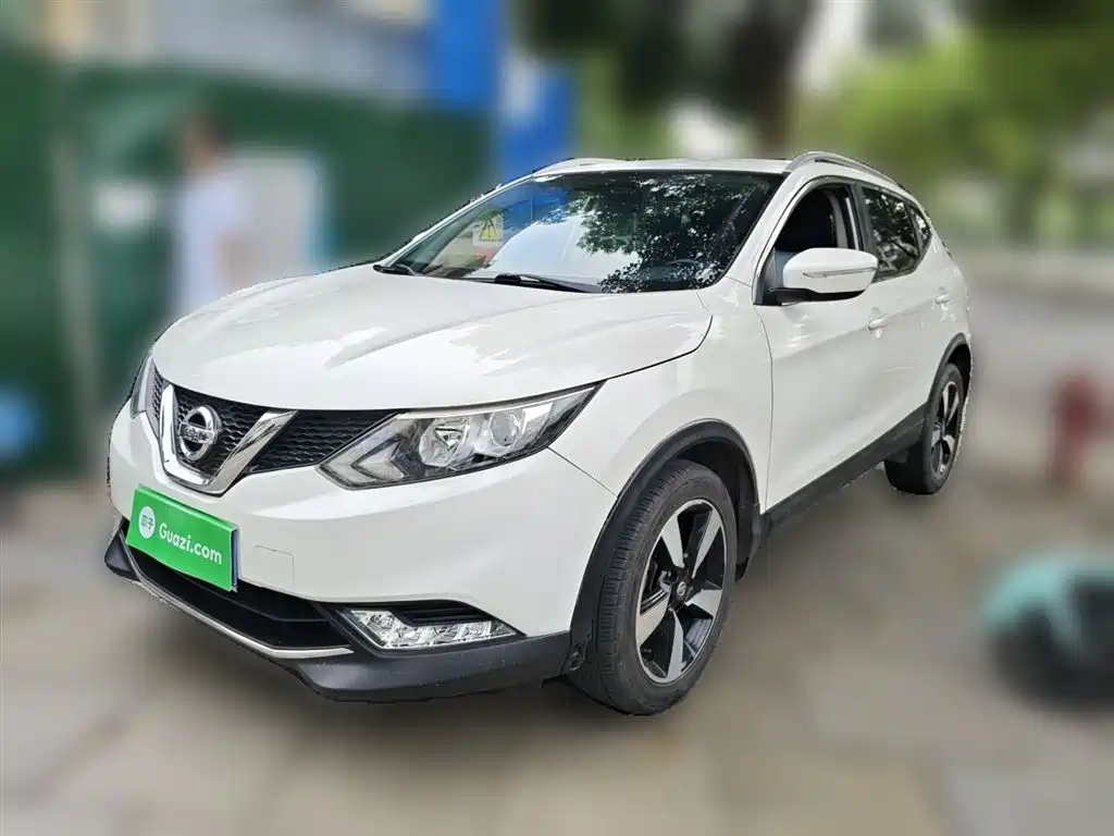 Nissan Qashqai — фото 2