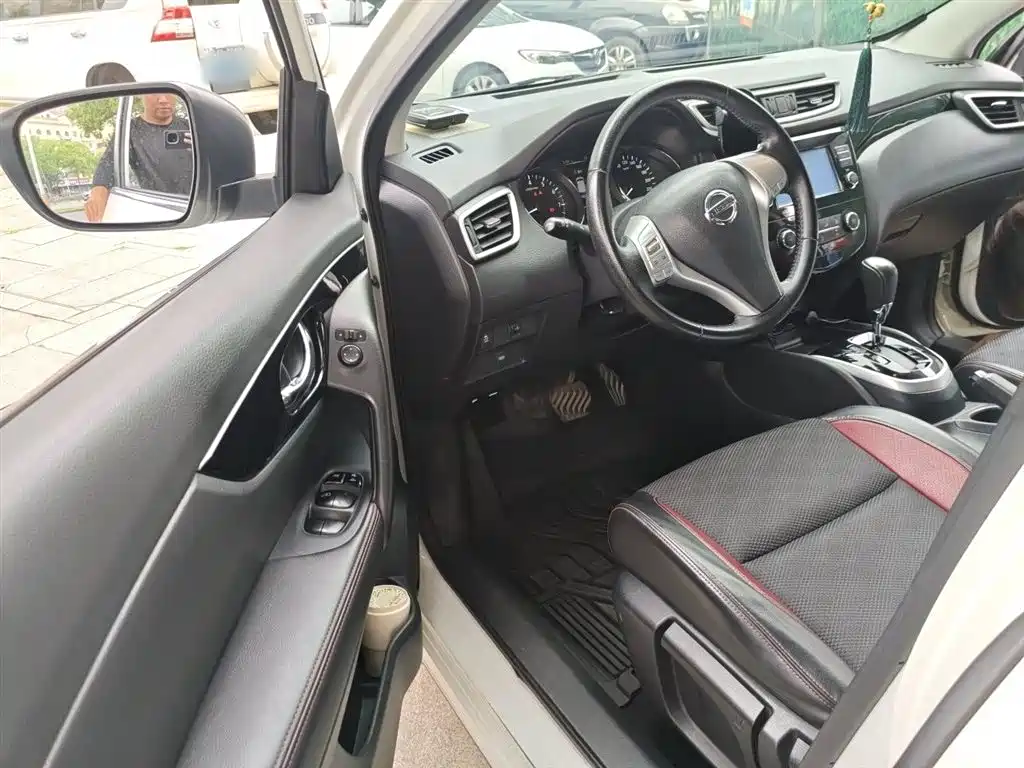 Nissan Qashqai — фото 14