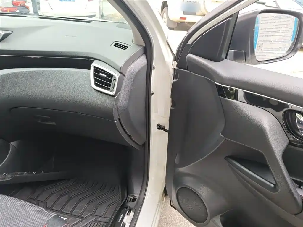 Nissan Qashqai — фото 20