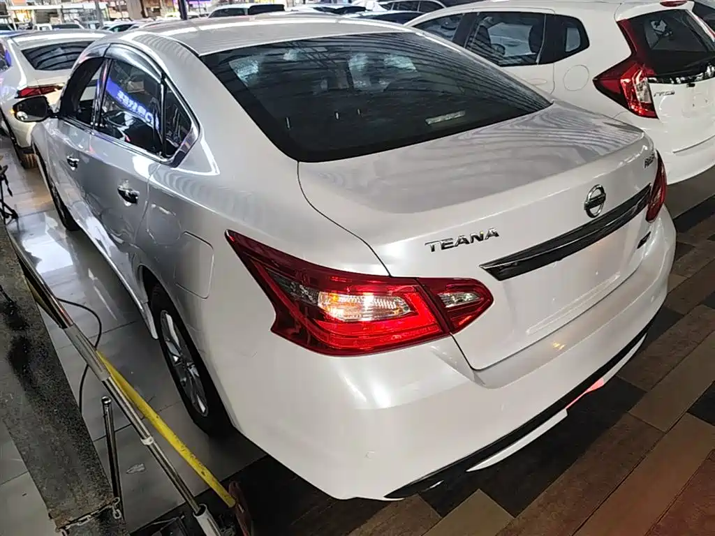 Nissan Teana — фото 5