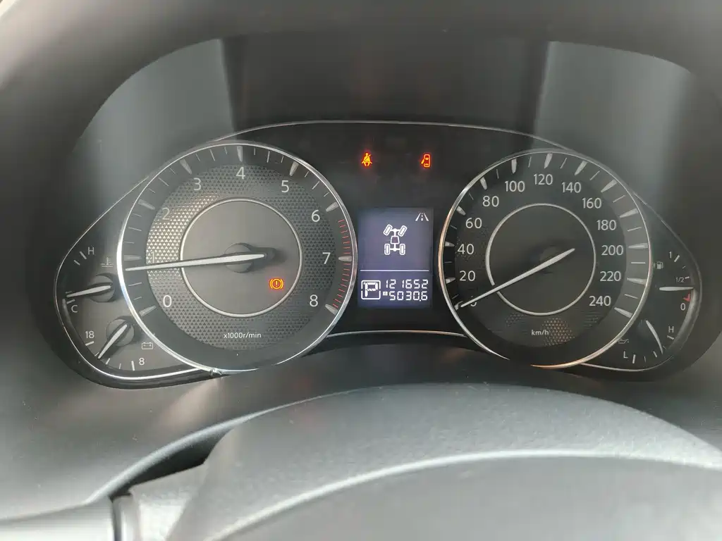 Nissan Patrol — фото 10
