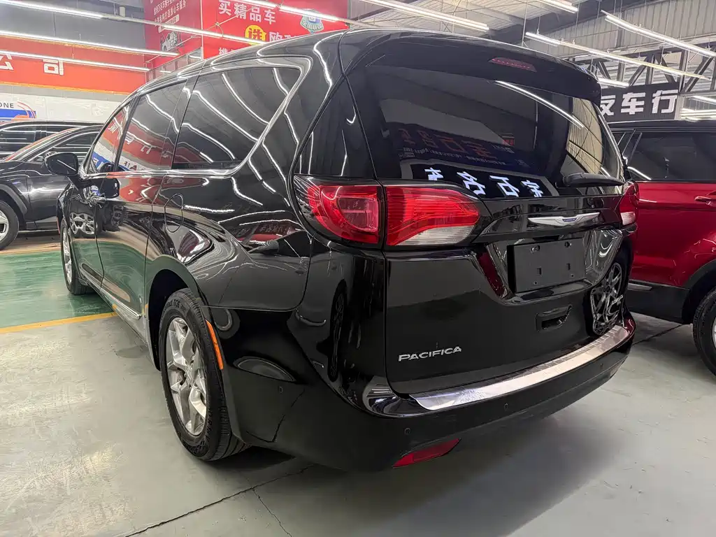 Chrysler Grand Voyager (Import) — фото 17
