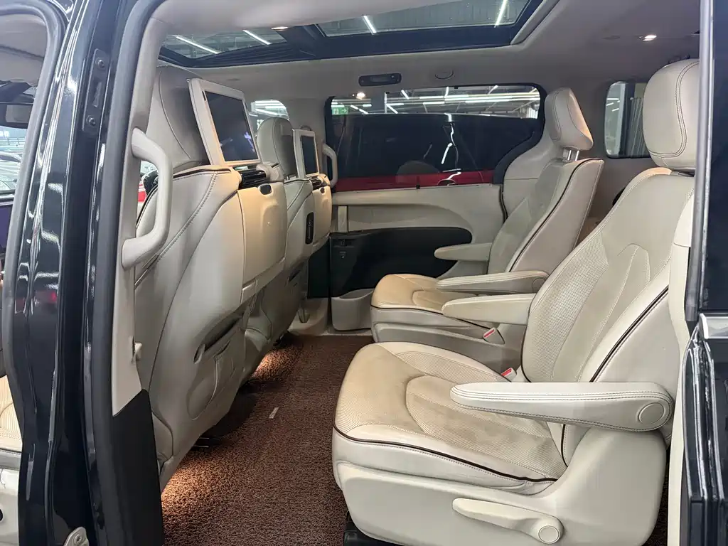 Chrysler Grand Voyager (Import) — фото 5