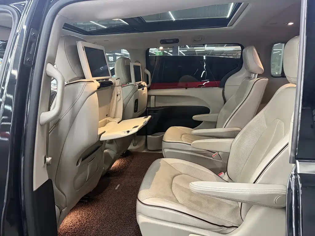Chrysler Grand Voyager (Import) — фото 6
