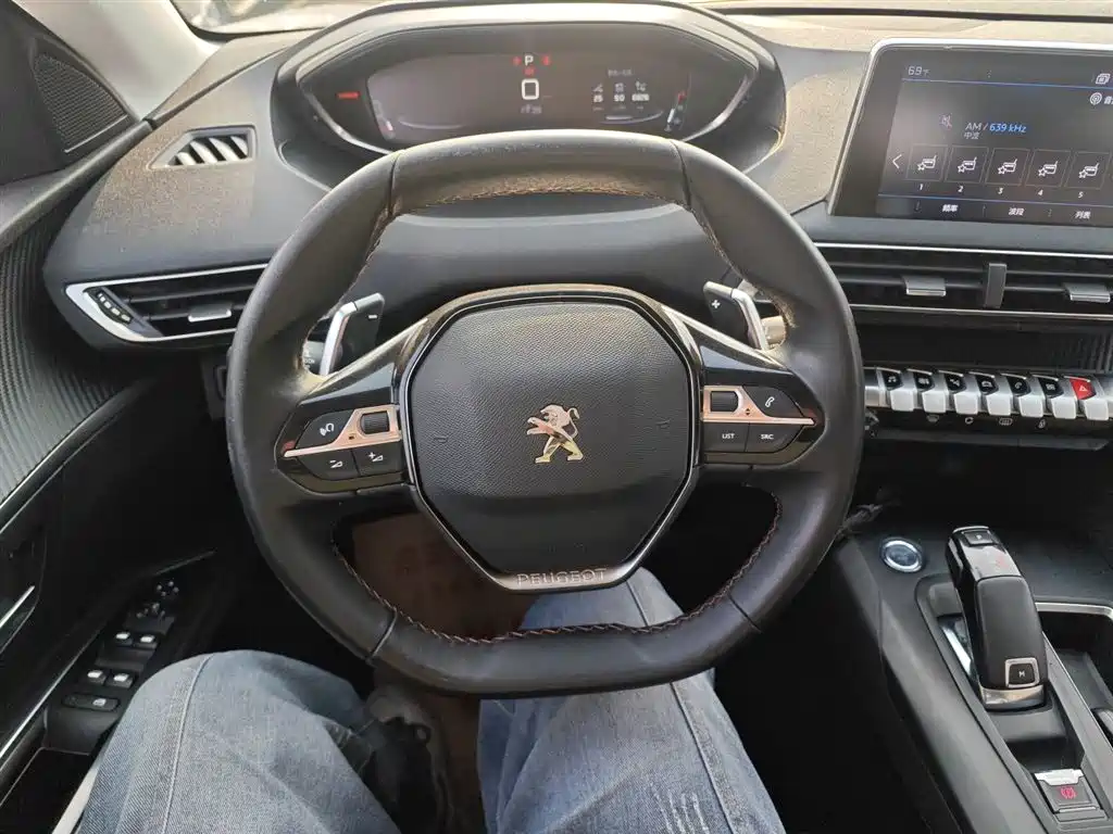 Peugeot 5008 — фото 11