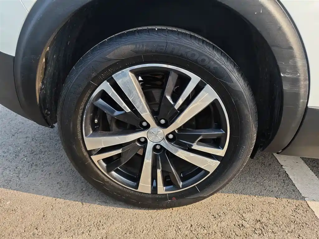 Peugeot 5008 — фото 26