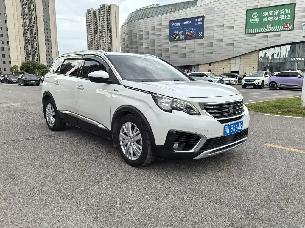 Peugeot 5008 — фото 8