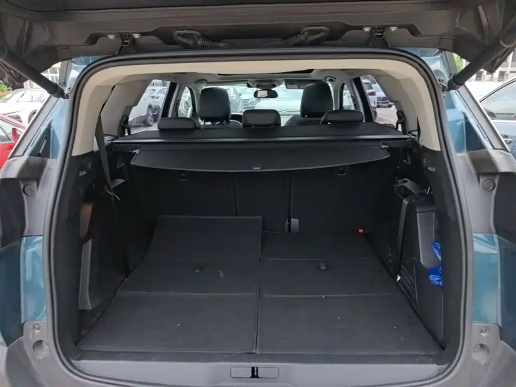 Peugeot 5008 — фото 19