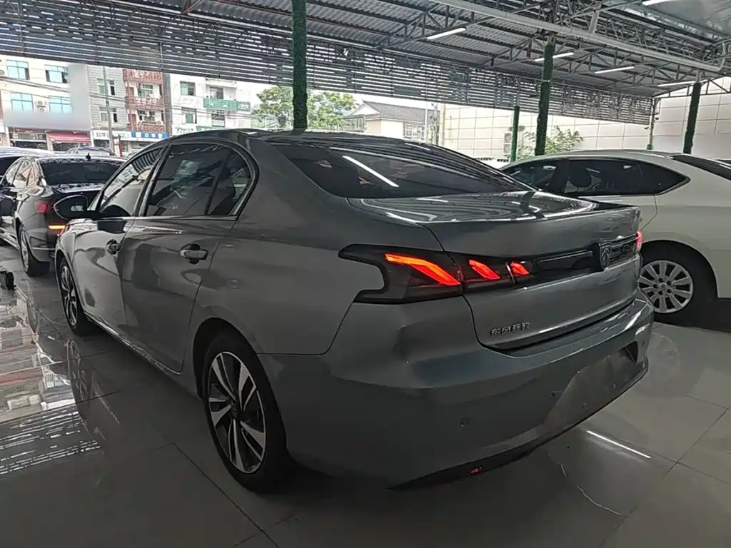 Peugeot 408 — фото 5