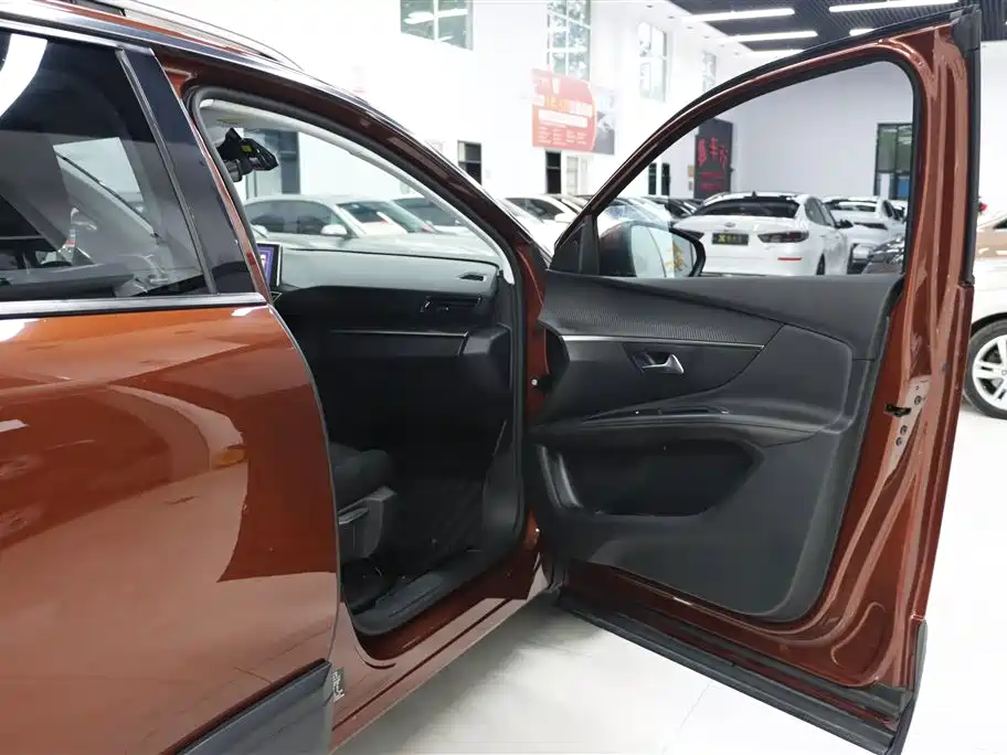 Peugeot 4008 — фото 19