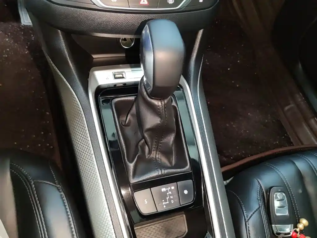Peugeot 408 — фото 14
