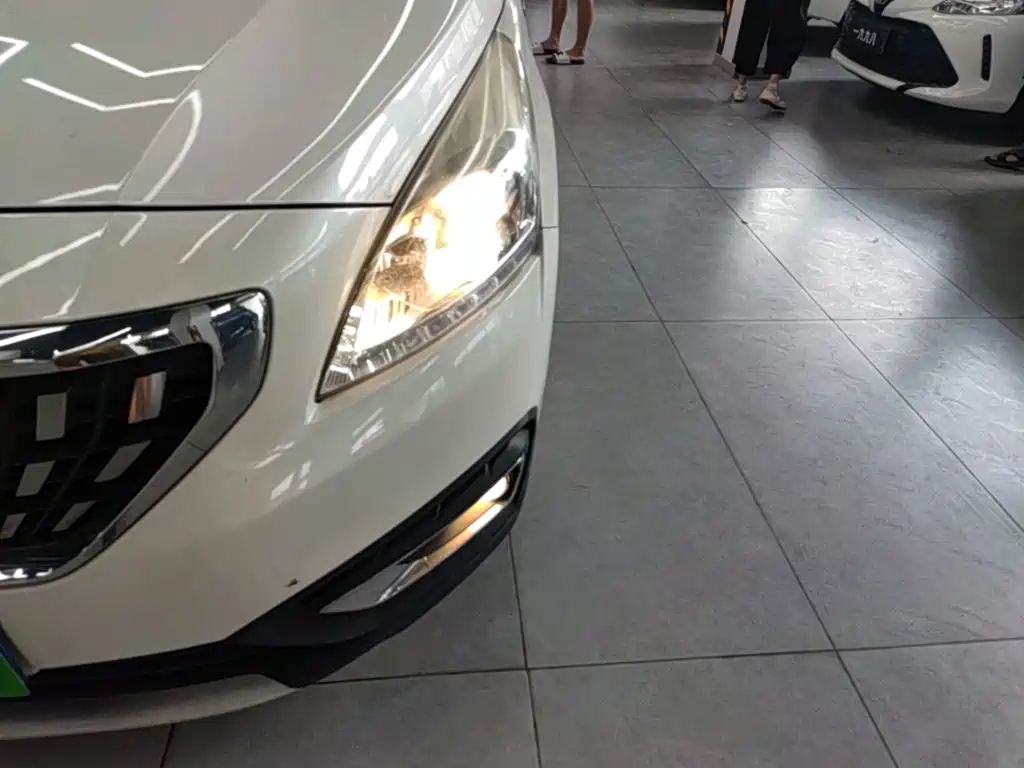 Peugeot 3008 — фото 24