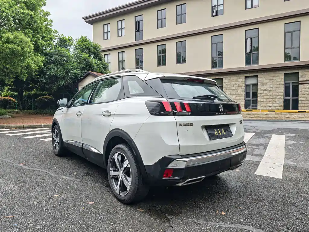 Peugeot 4008 — фото 10