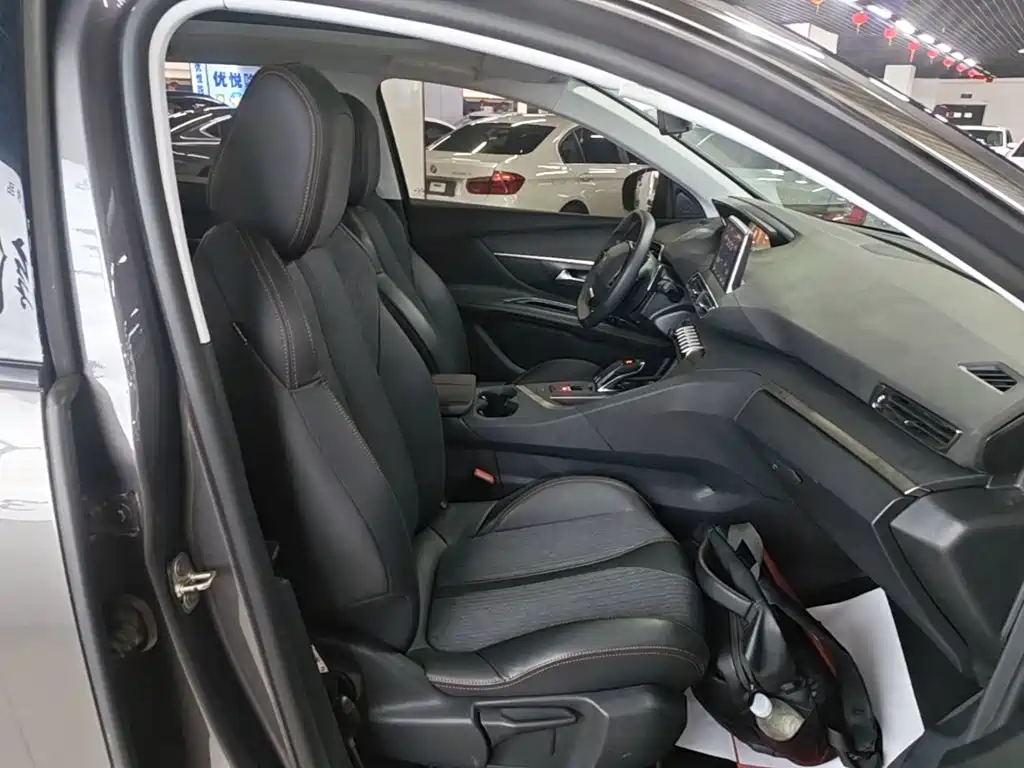 Peugeot 5008 — фото 25