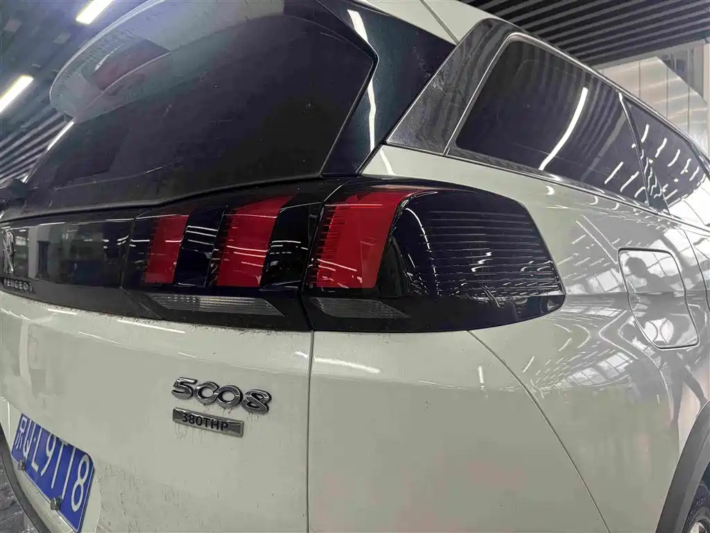 Peugeot 5008 — фото 6