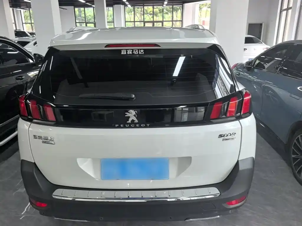 Peugeot 5008 — фото 4