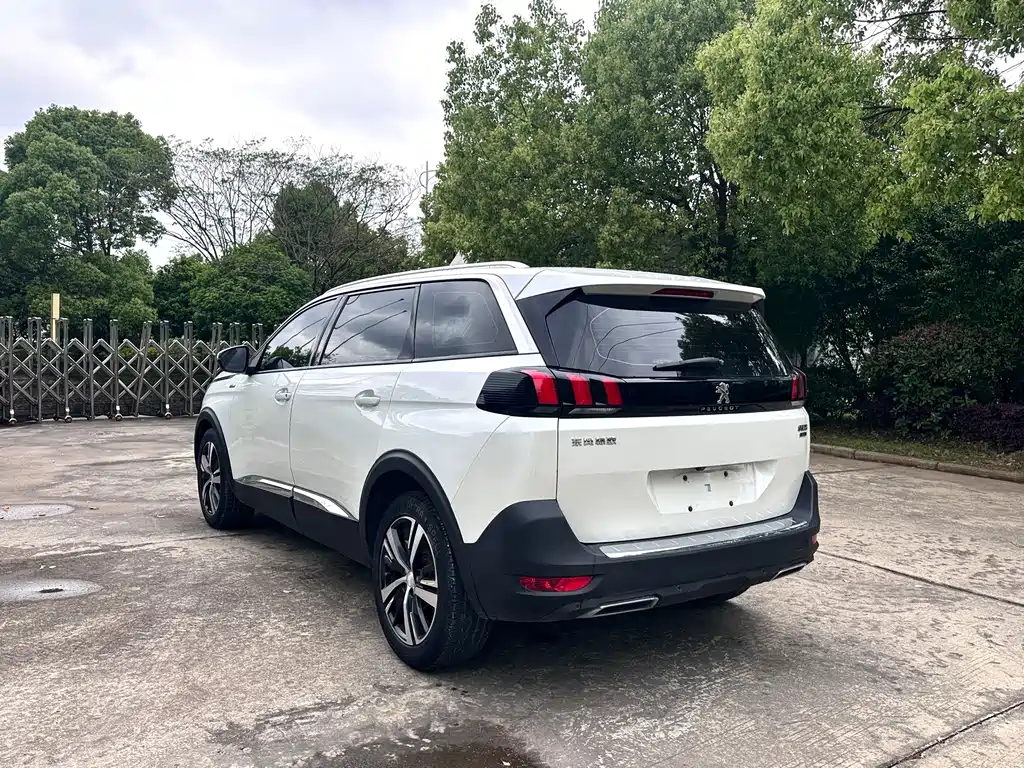 Peugeot 5008 — фото 20