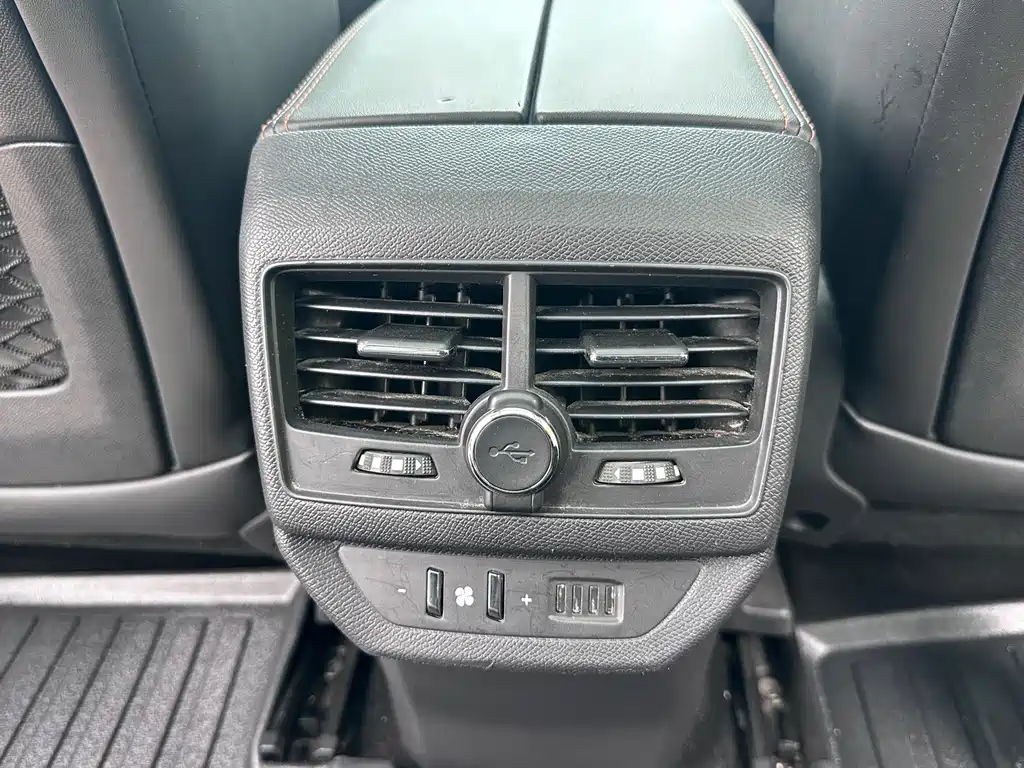 Peugeot 5008 — фото 10