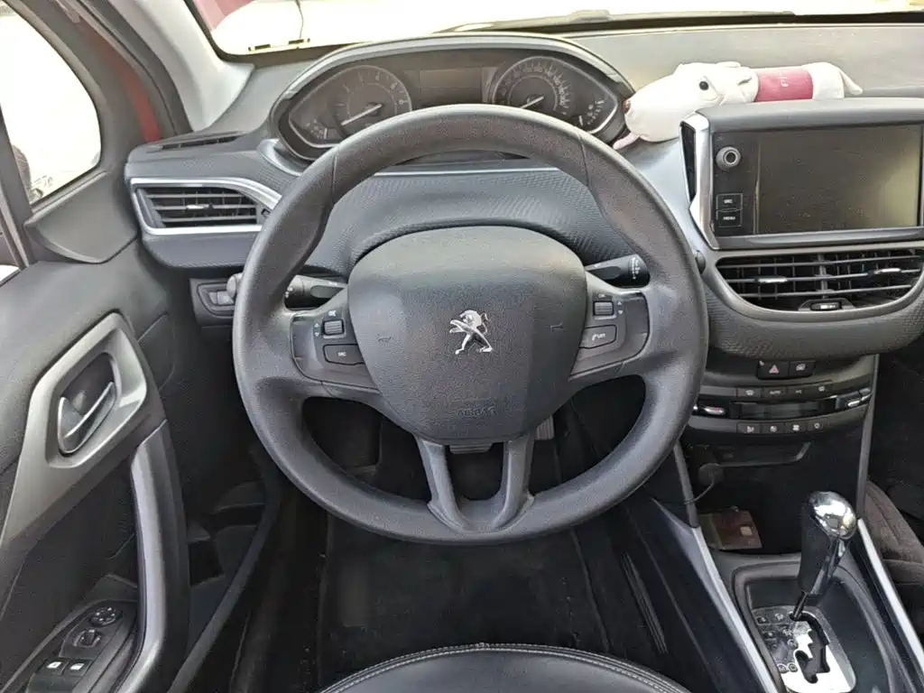 Peugeot 2008 — фото 11