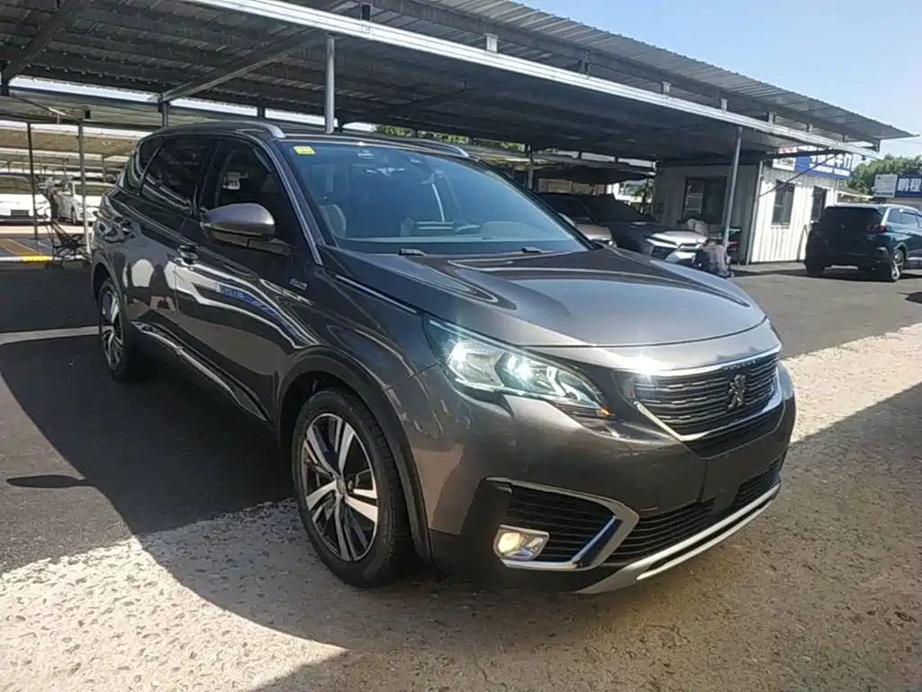 Peugeot 5008 — фото 4
