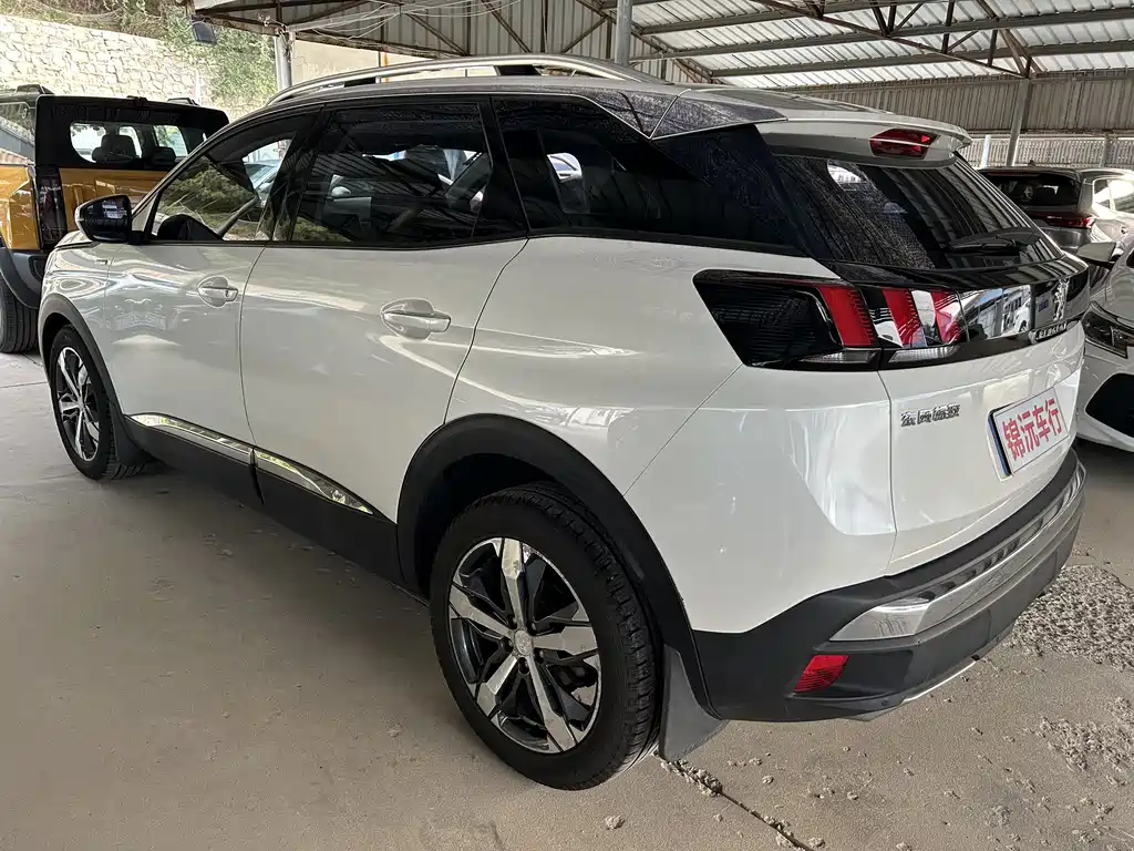 Peugeot 4008 — фото 9