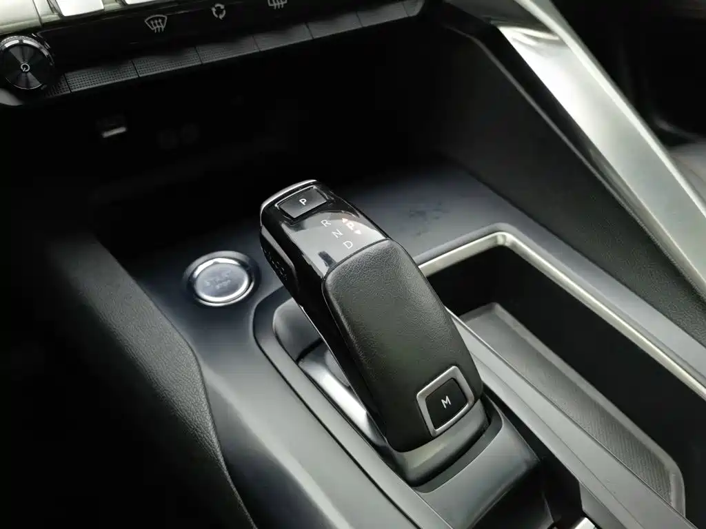 Peugeot 4008 — фото 13