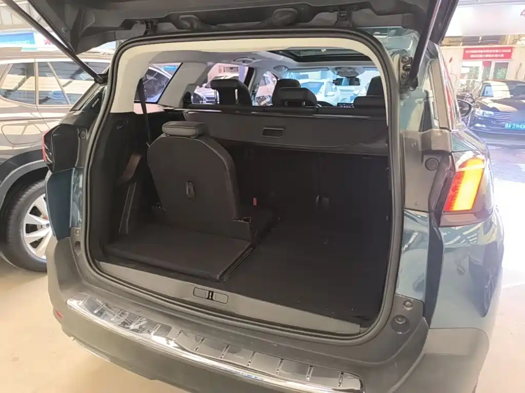 Peugeot 5008 — фото 19