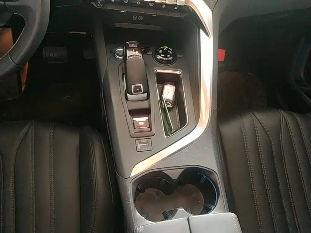 Peugeot 4008 — фото 14