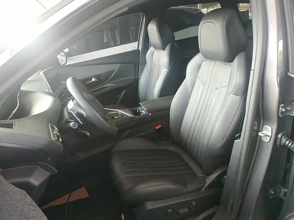 Peugeot 4008 — фото 15