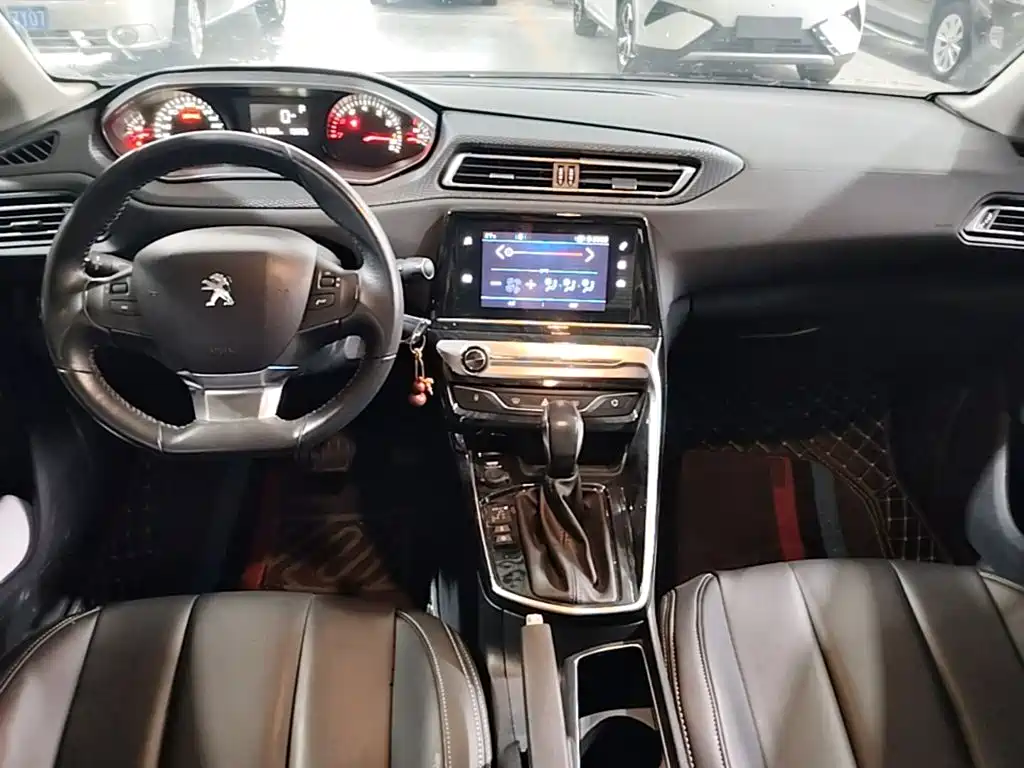 Peugeot 308 — фото 10