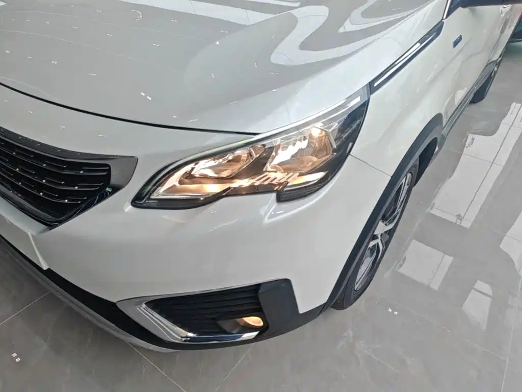 Peugeot 5008 — фото 24