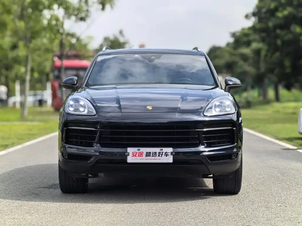 Porsche Cayenne — фото 2