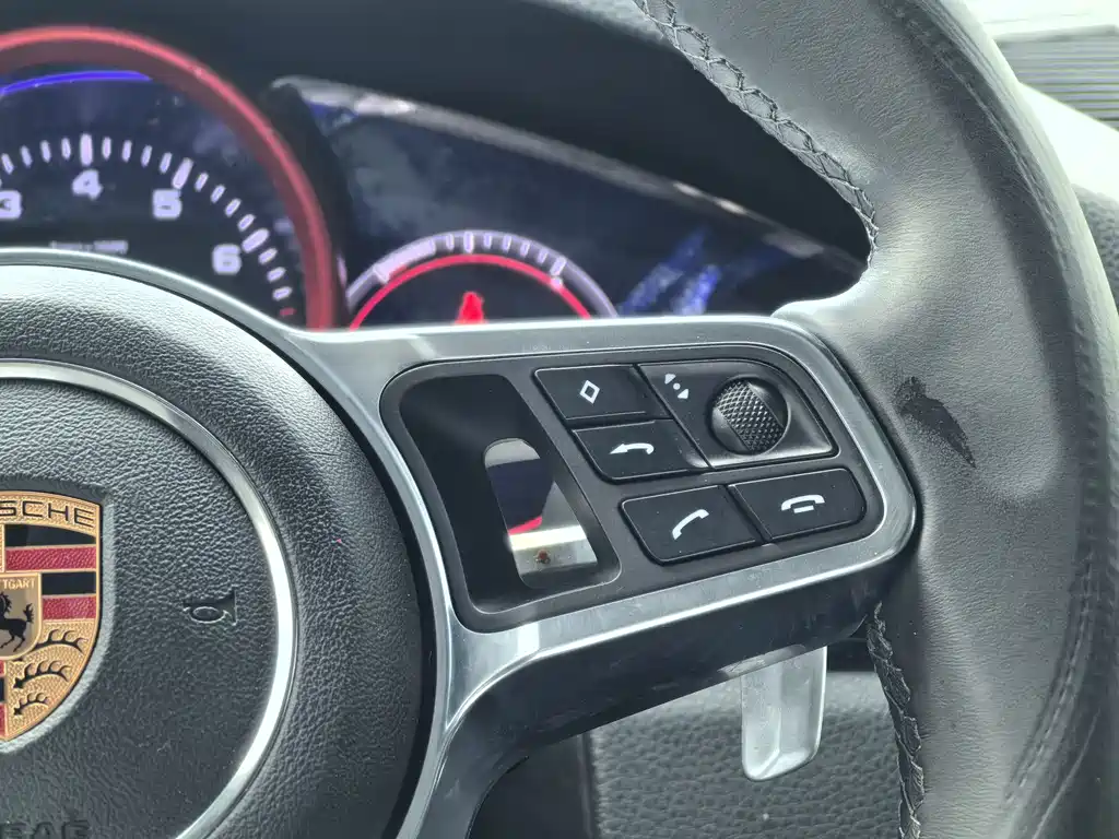 Porsche Cayenne — фото 18