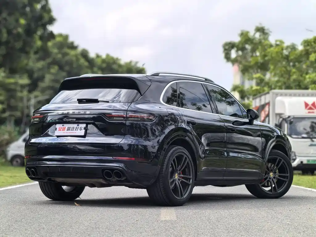 Porsche Cayenne — фото 3