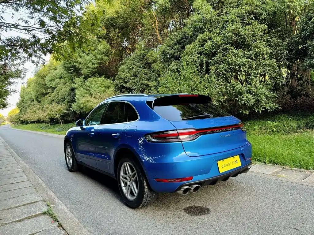 Porsche Macan — фото 14