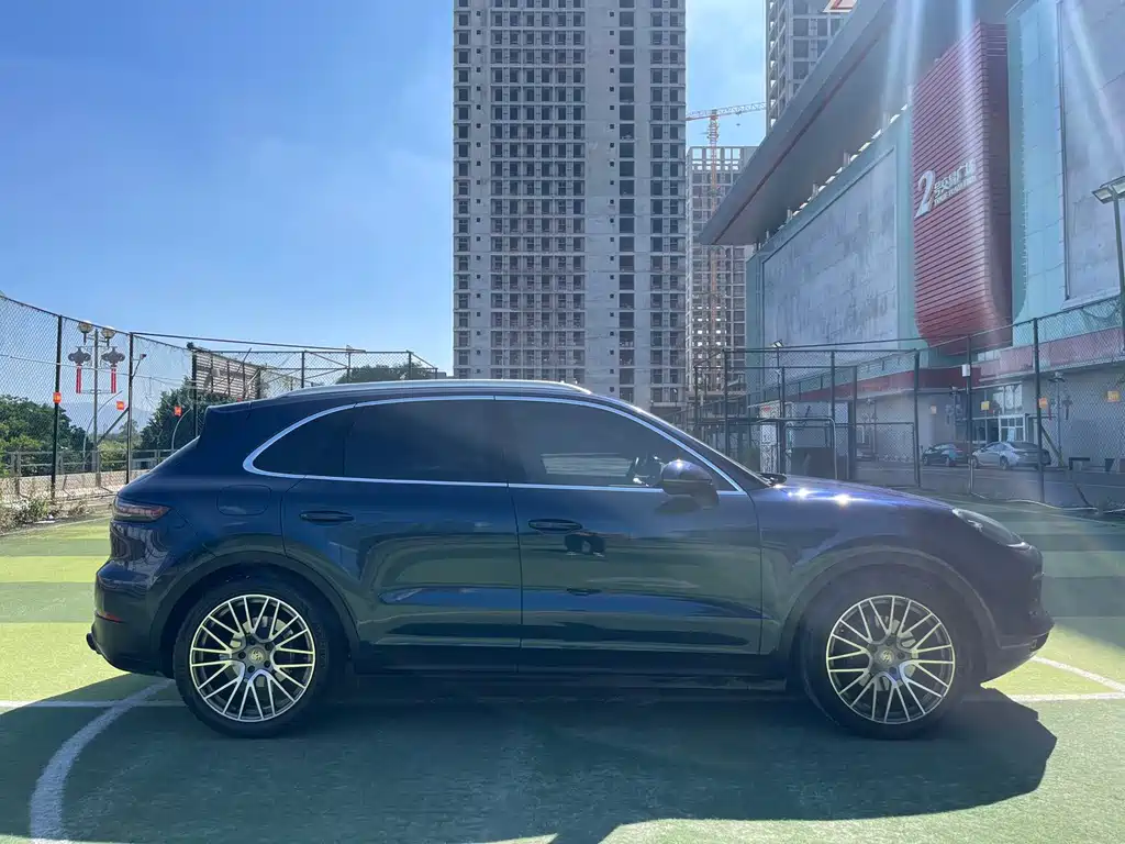 Porsche Cayenne — фото 4