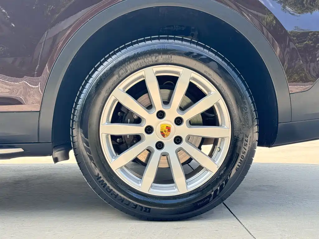 Porsche Cayenne — фото 4