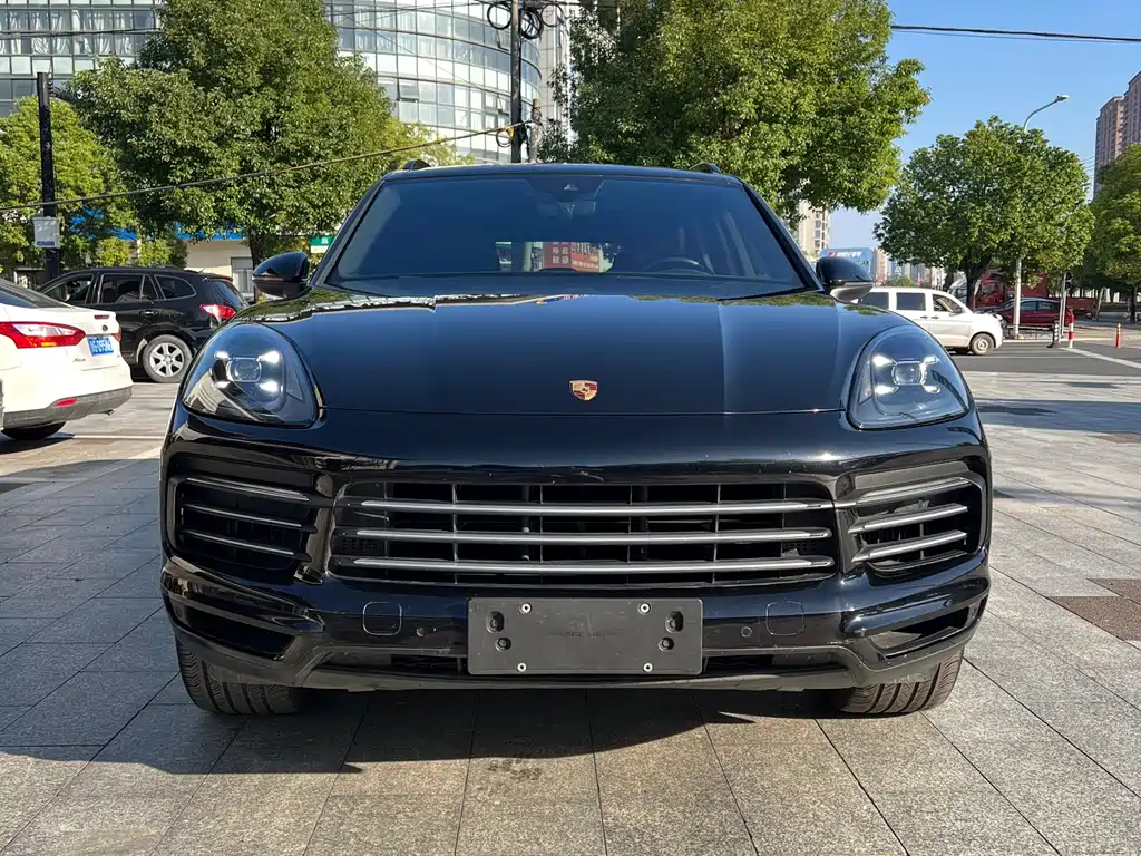 Porsche Cayenne — фото 2
