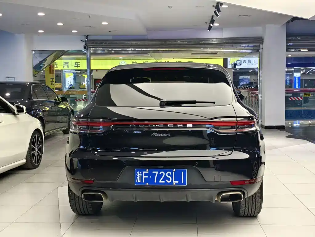Porsche Macan — фото 14