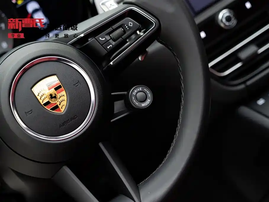 Porsche Macan — фото 22