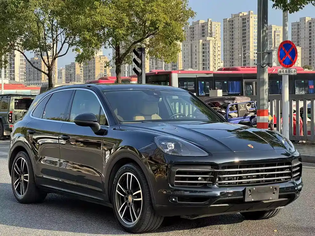 Porsche Cayenne — фото 3