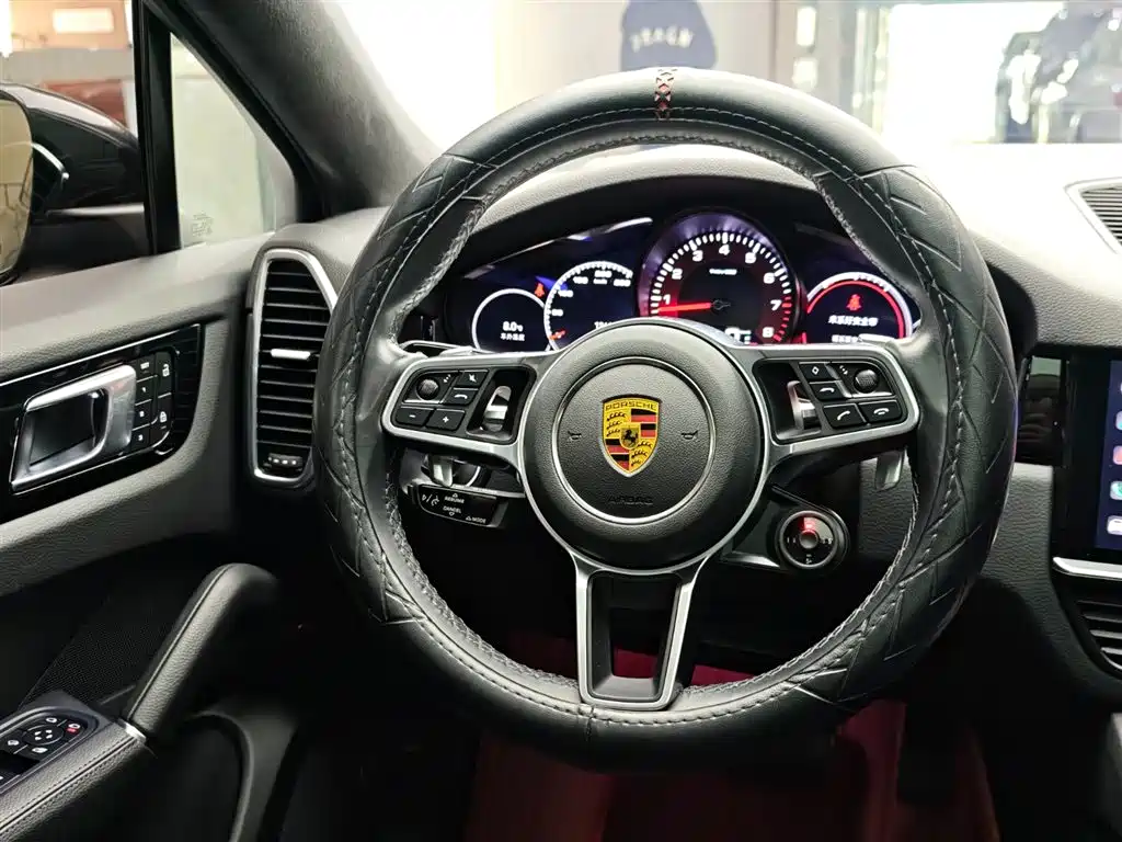 Porsche Cayenne — фото 14