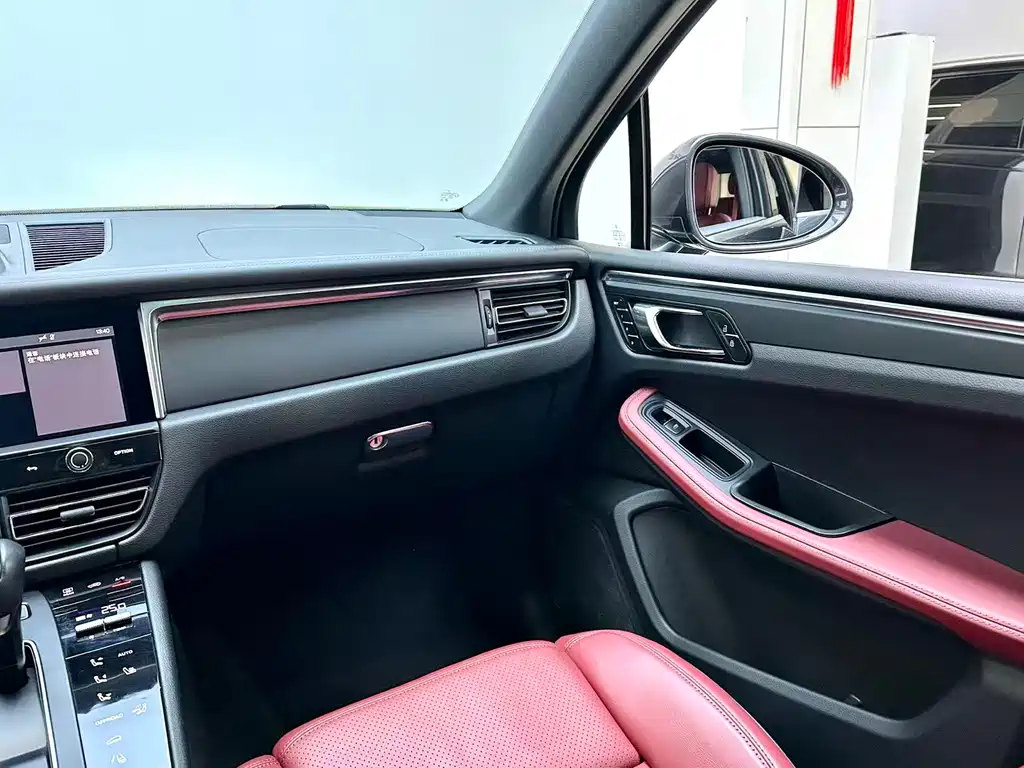 Porsche Macan — фото 20