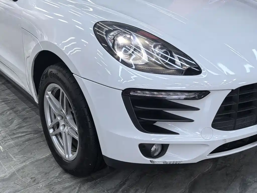 Porsche Macan — фото 17