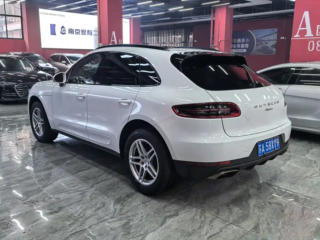 Porsche Macan — фото 5