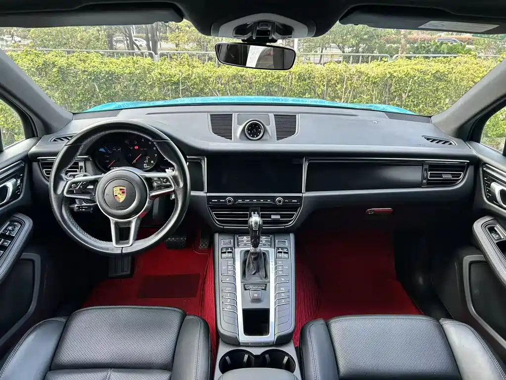 Porsche Macan — фото 10